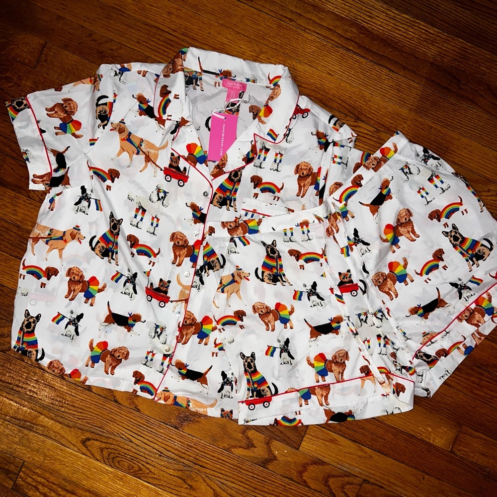 Size large. Women pj’s. 100% polyester. Pockets on shorts